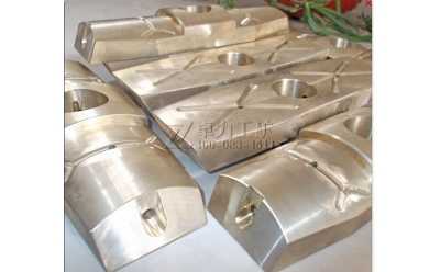 �V���~����